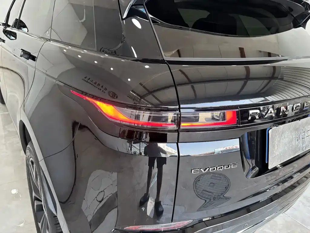 Land Rover Evoque — фото 10
