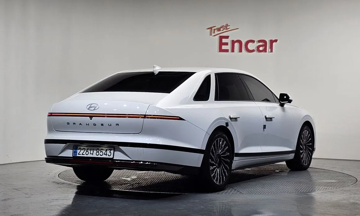 Hyundai Grandeur — фото 3