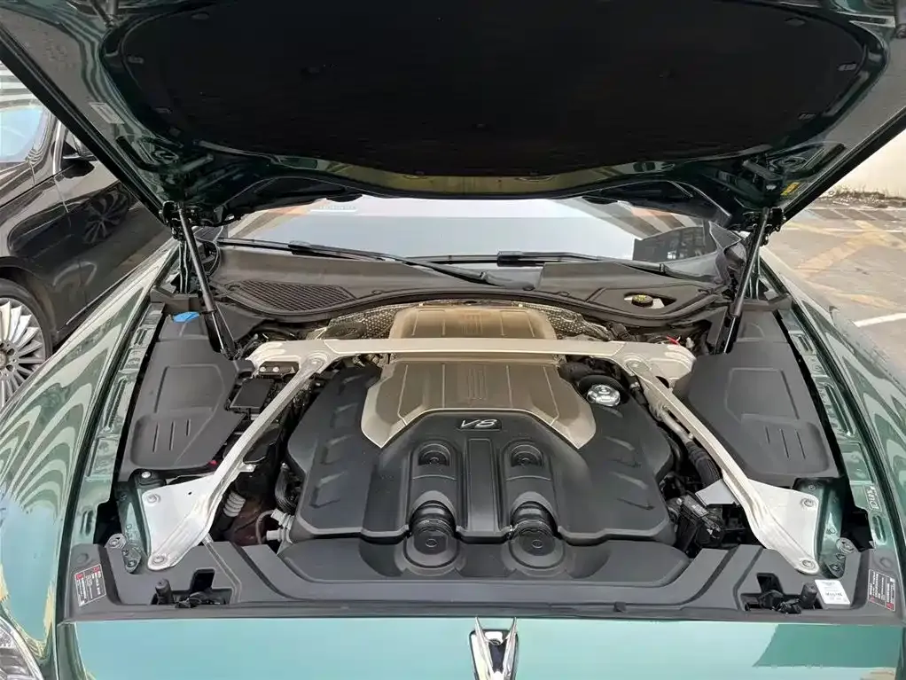 Bentley Flying Spur — фото 10