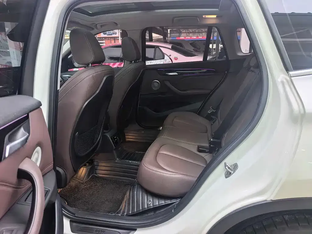 BMW X1 — фото 4