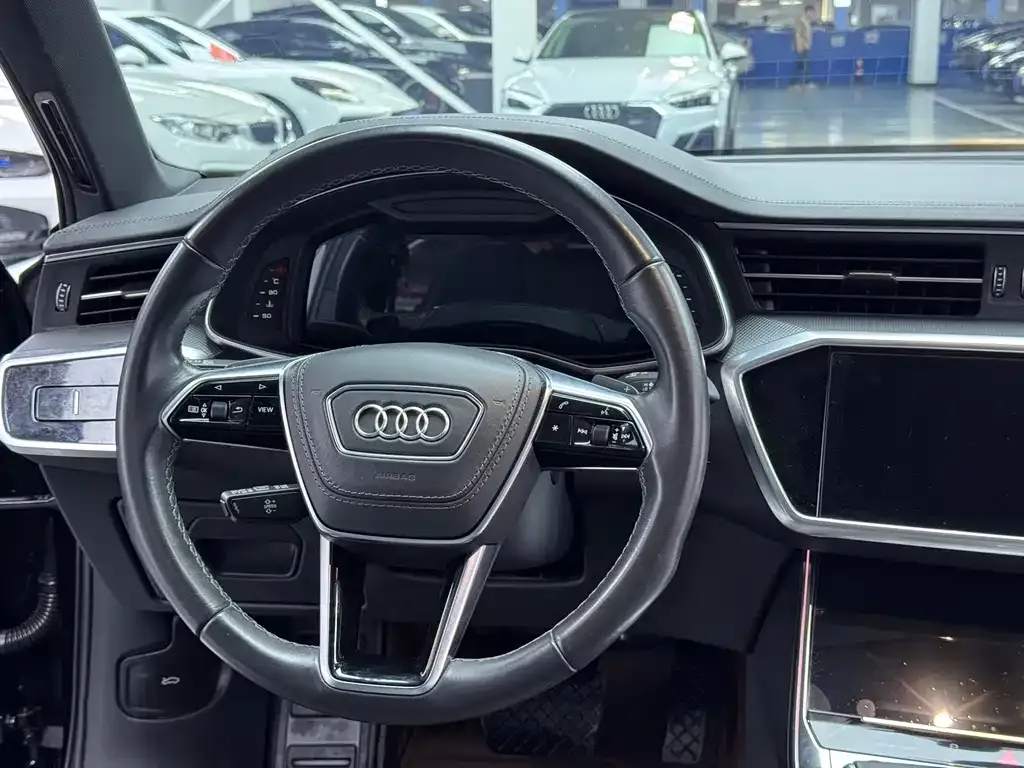 Audi A6L — фото 2