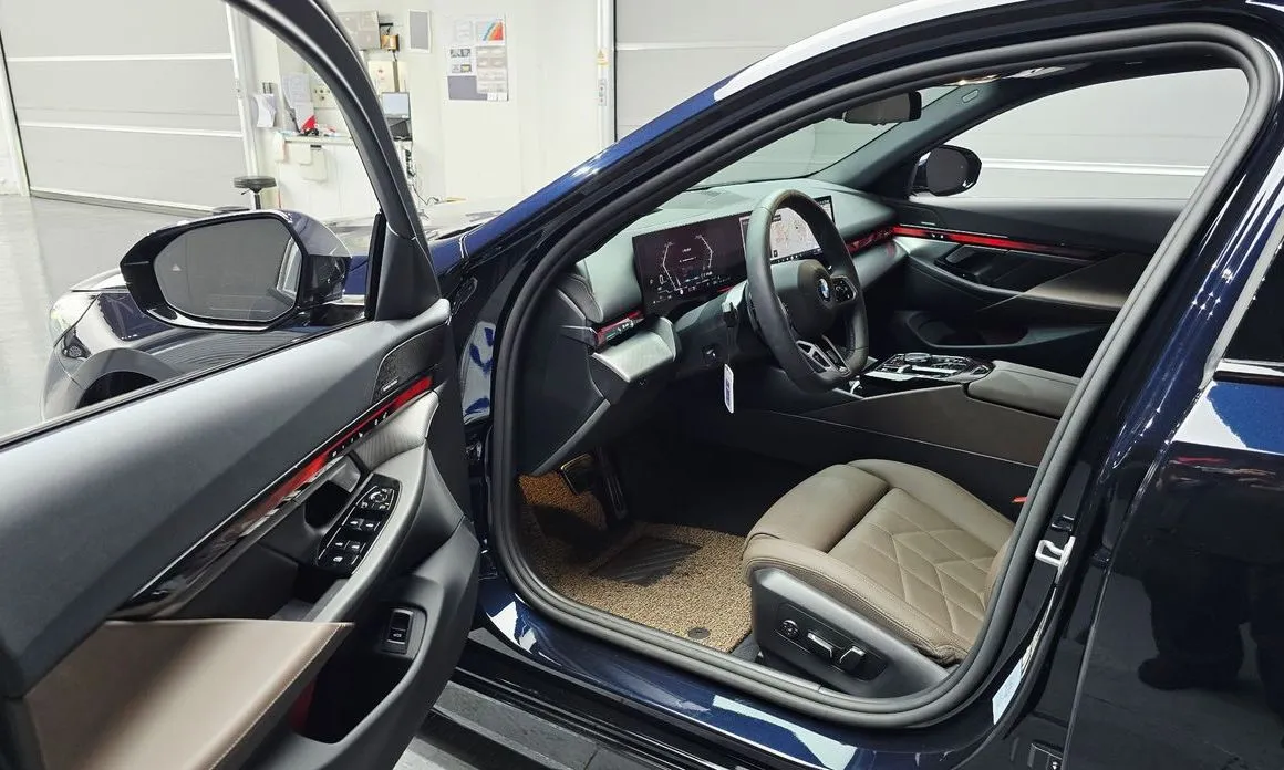 BMW 5-Series — фото 8