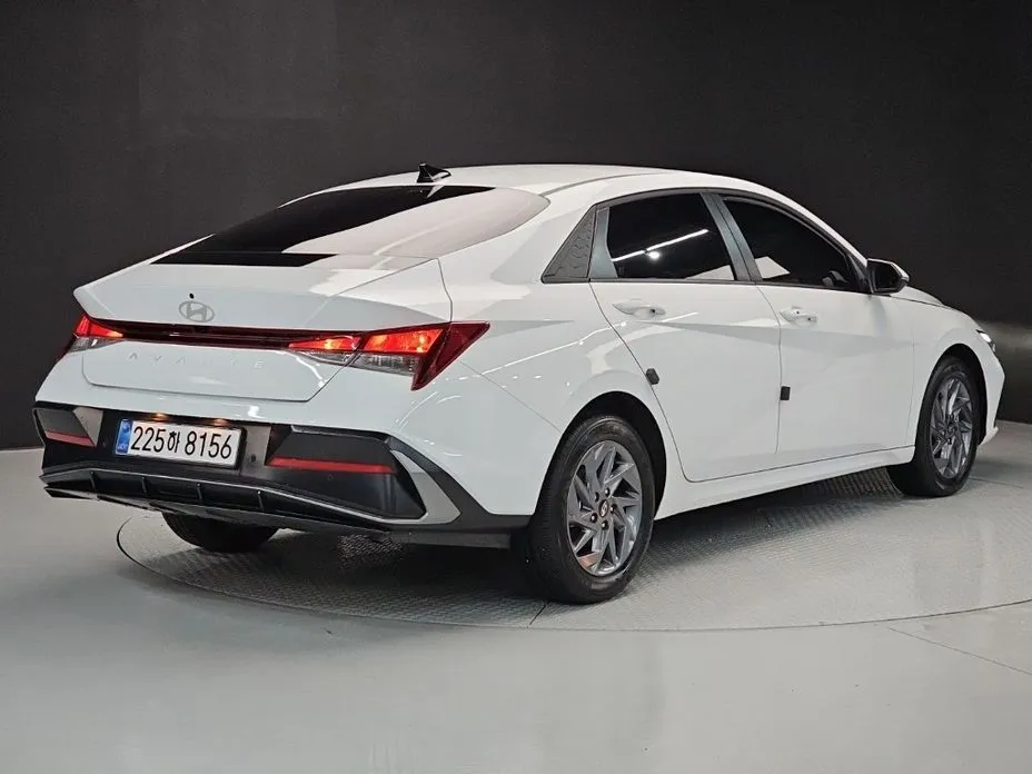 Hyundai AVANTE — фото 2