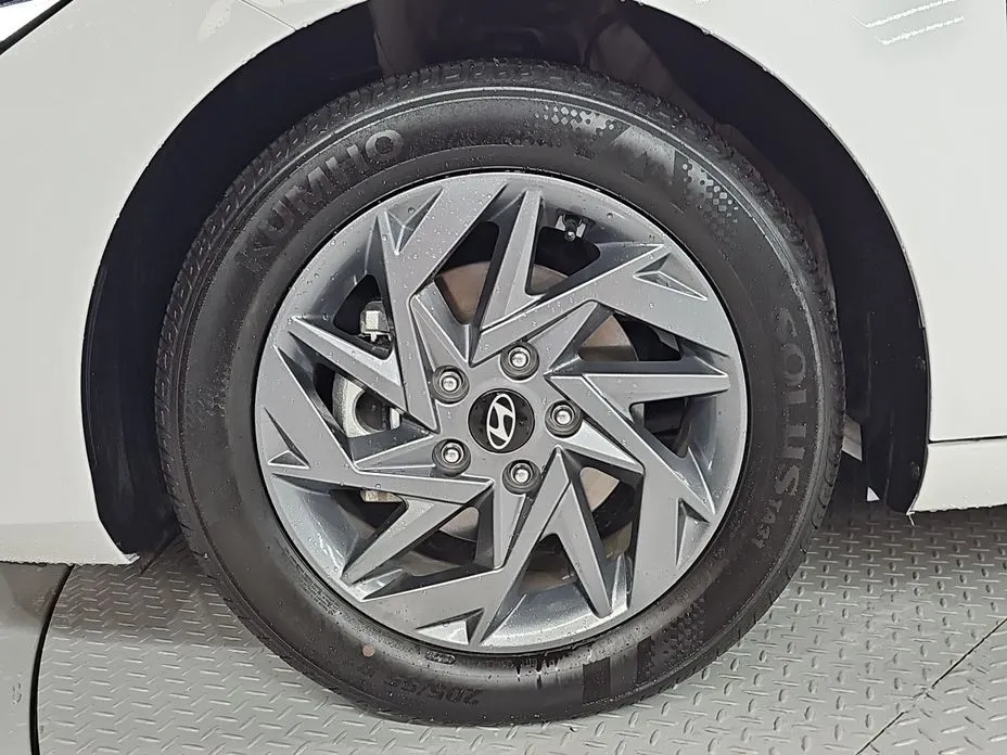 Hyundai AVANTE — фото 10
