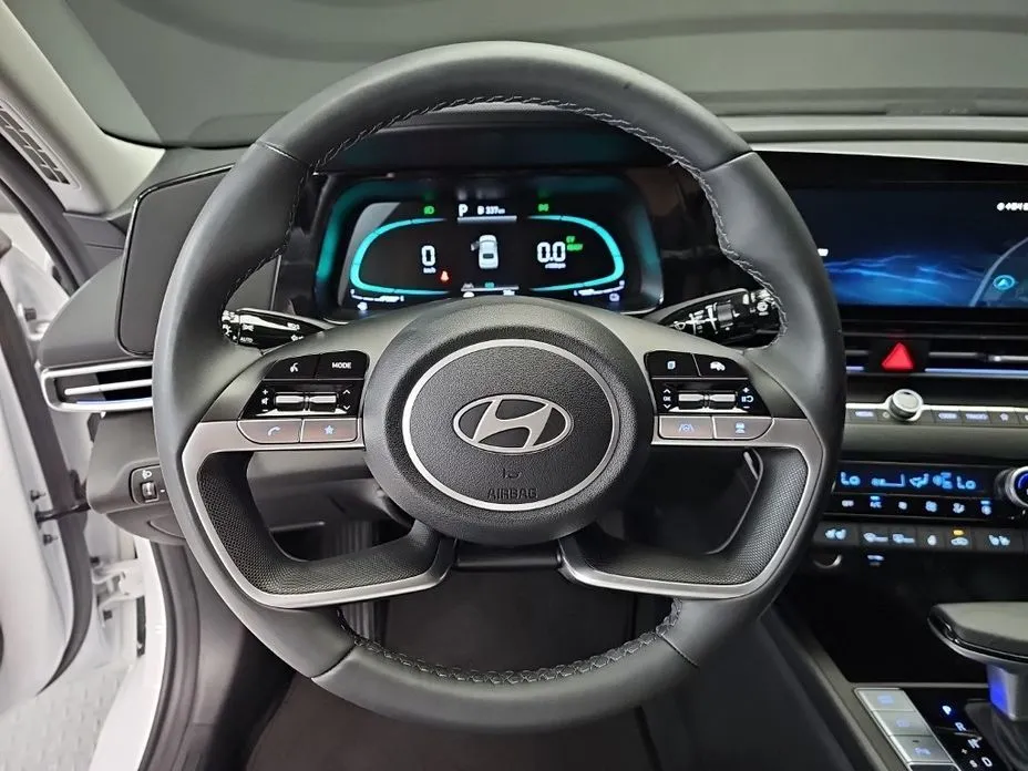 Hyundai AVANTE — фото 8