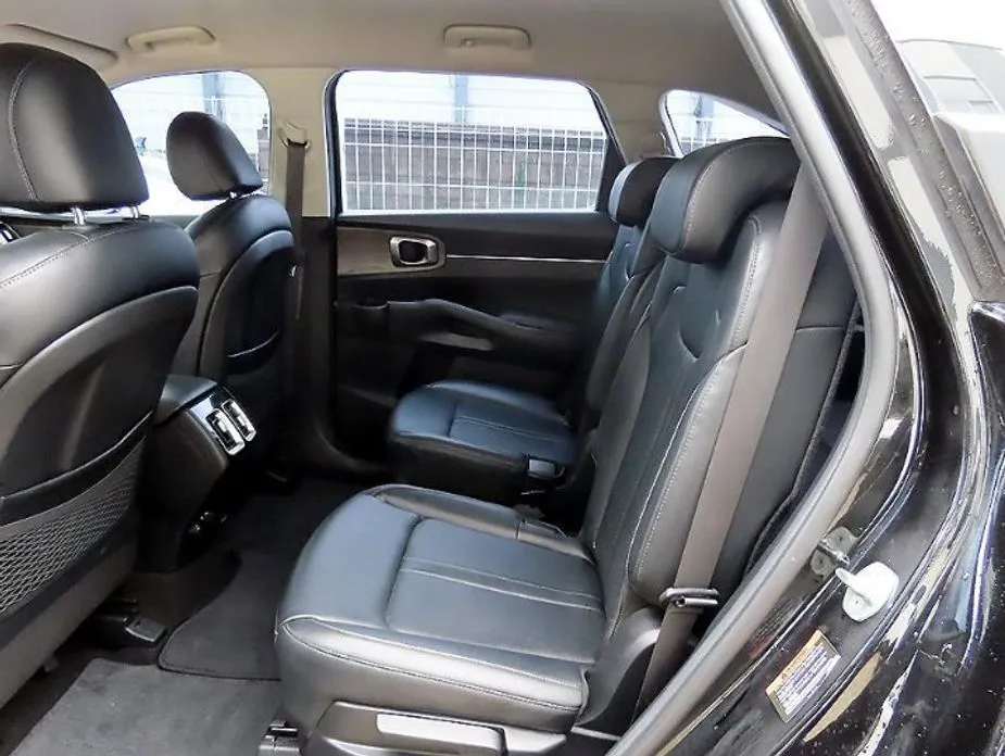 Kia Sorento — фото 9