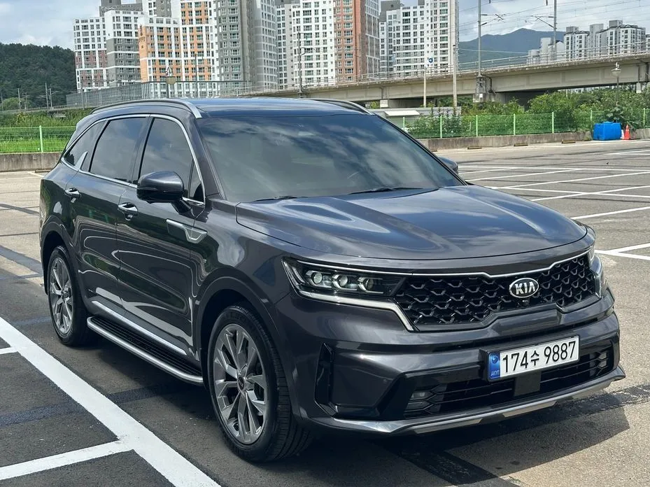 Kia Sorento — фото 5