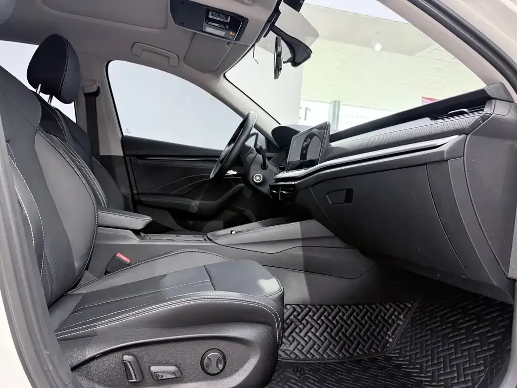 Skoda Octavia — фото 7
