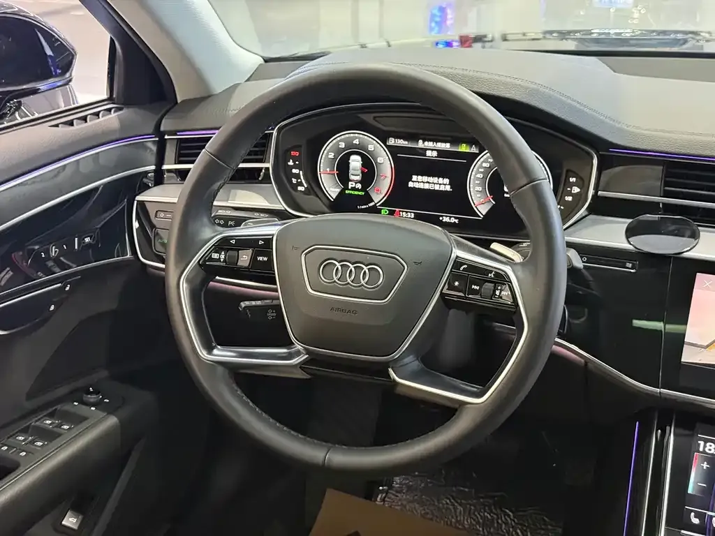 Audi A8 — фото 9
