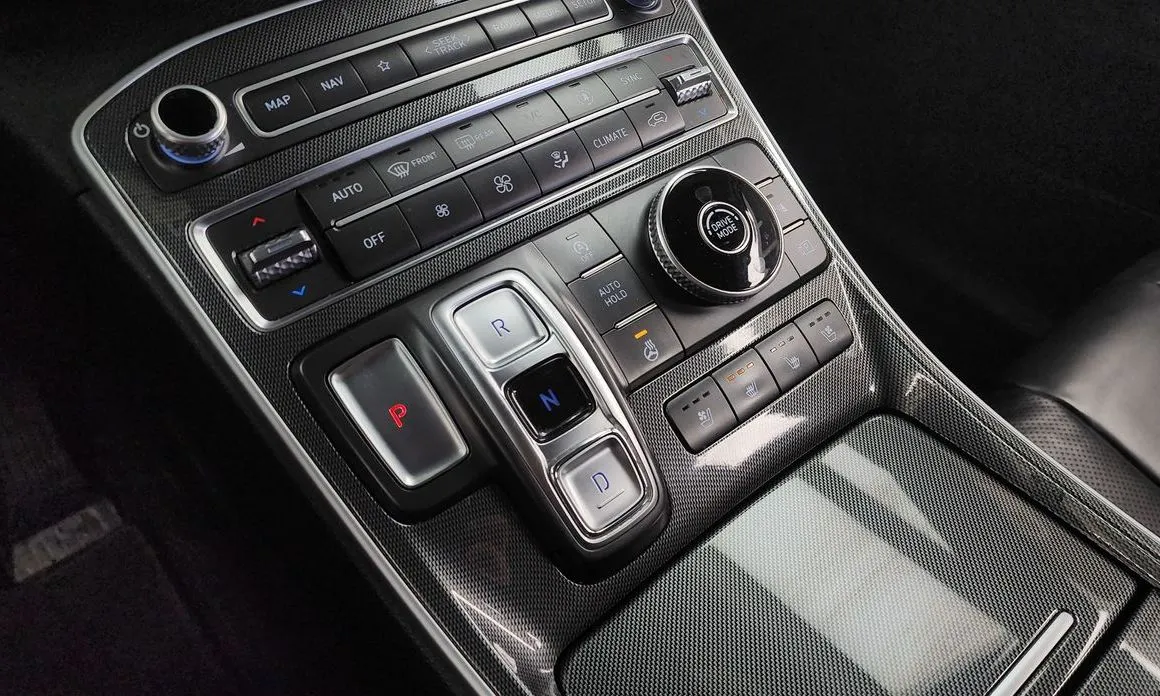 Hyundai Santafe — фото 10