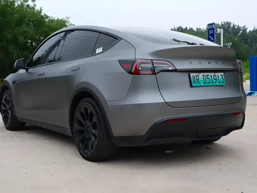 Tesla Model Y — фото 4