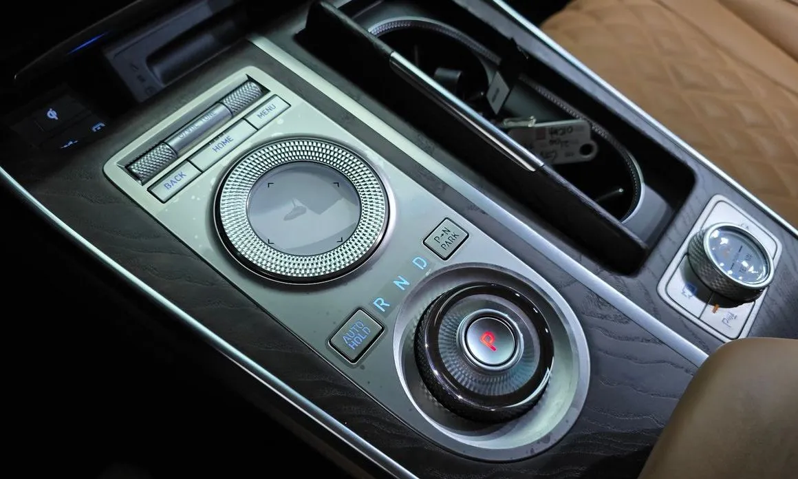 Genesis GV80 — фото 10