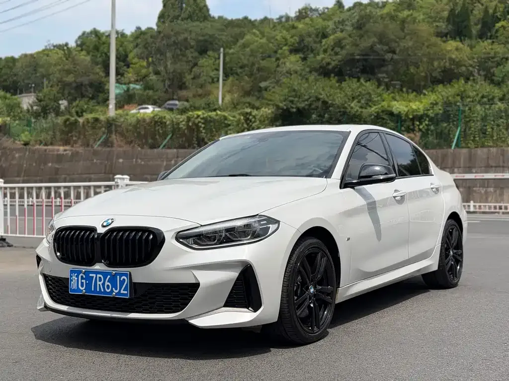 BMW 1 Series — фото 1