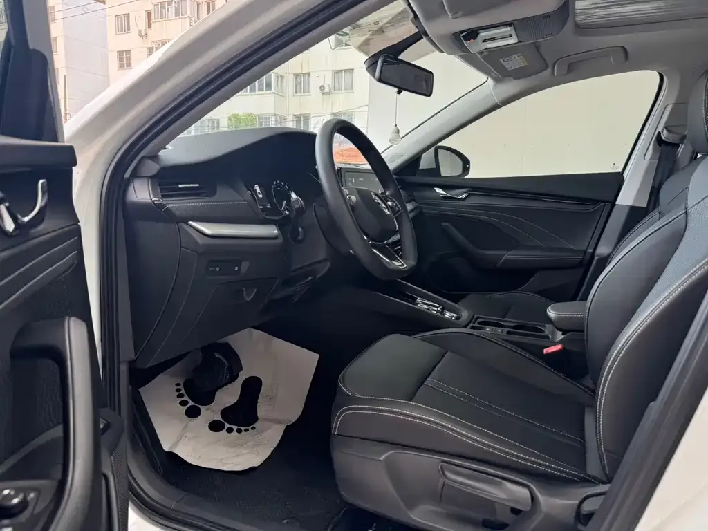 Skoda Octavia — фото 7