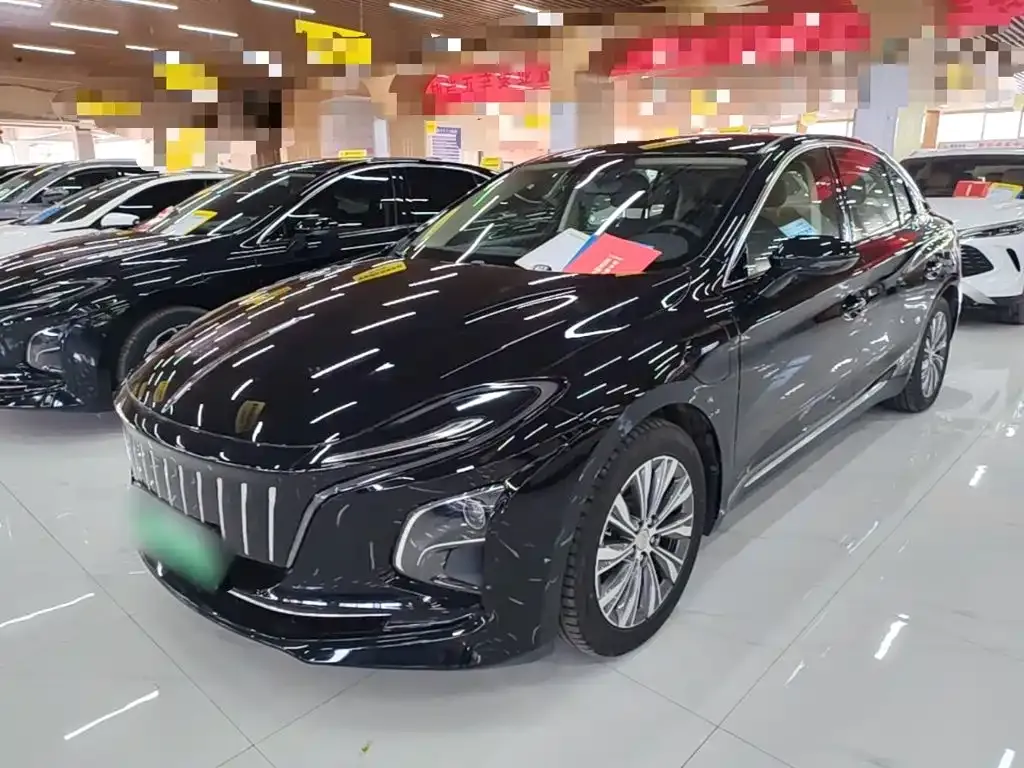 Hongqi E-QM5 — фото 1