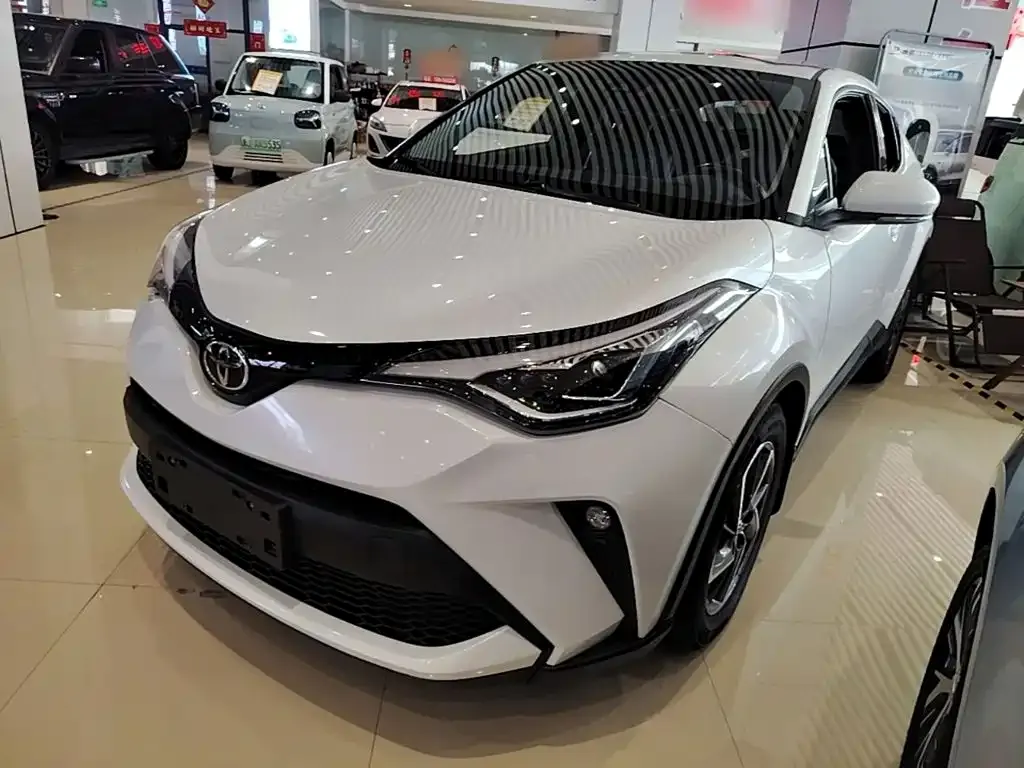 Toyota C-HR — фото 10