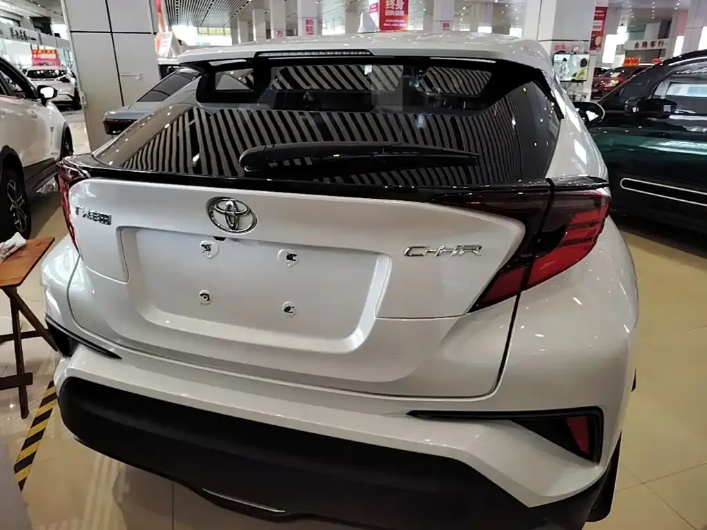 Toyota C-HR — фото 6