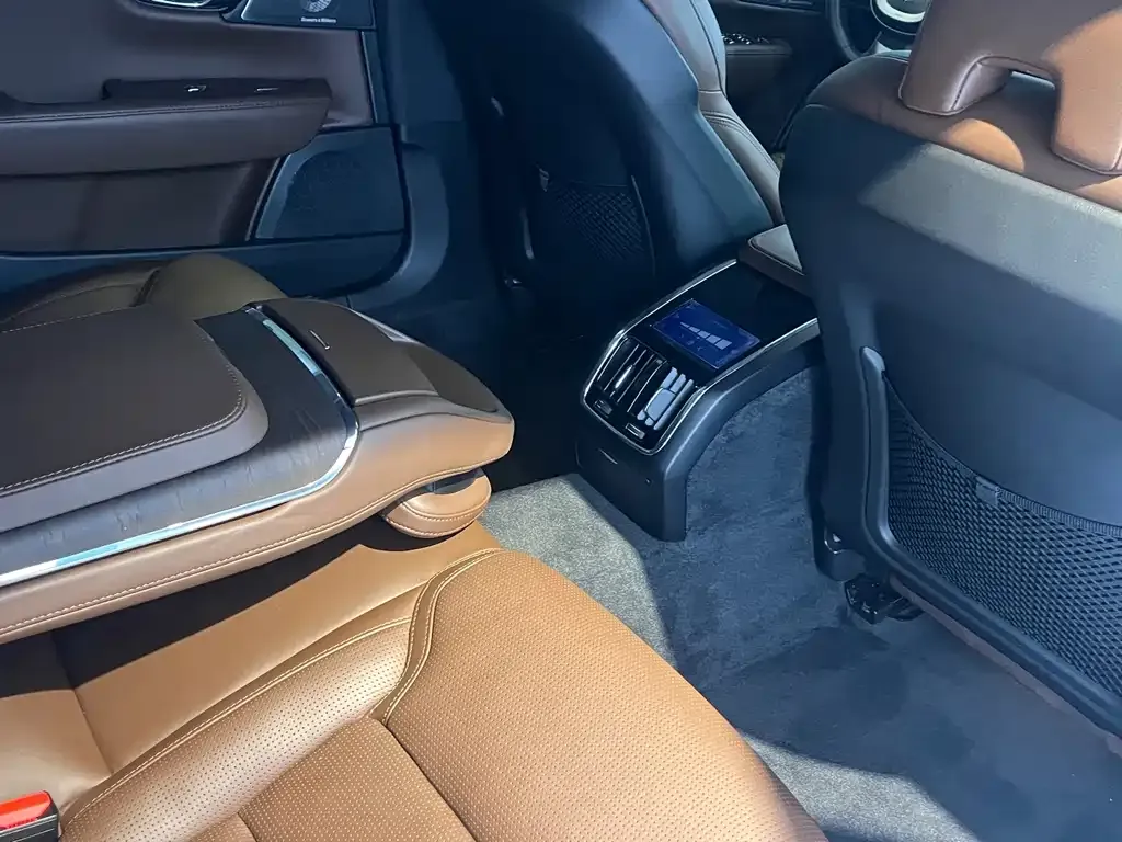 Volvo S90 — фото 4