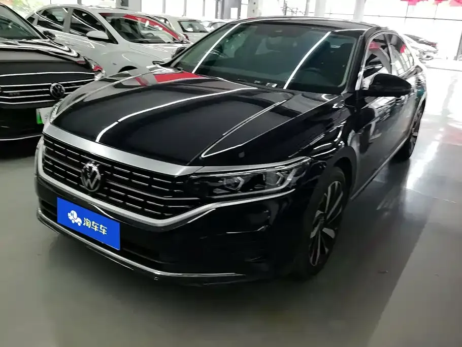 Volkswagen Passat — фото 1