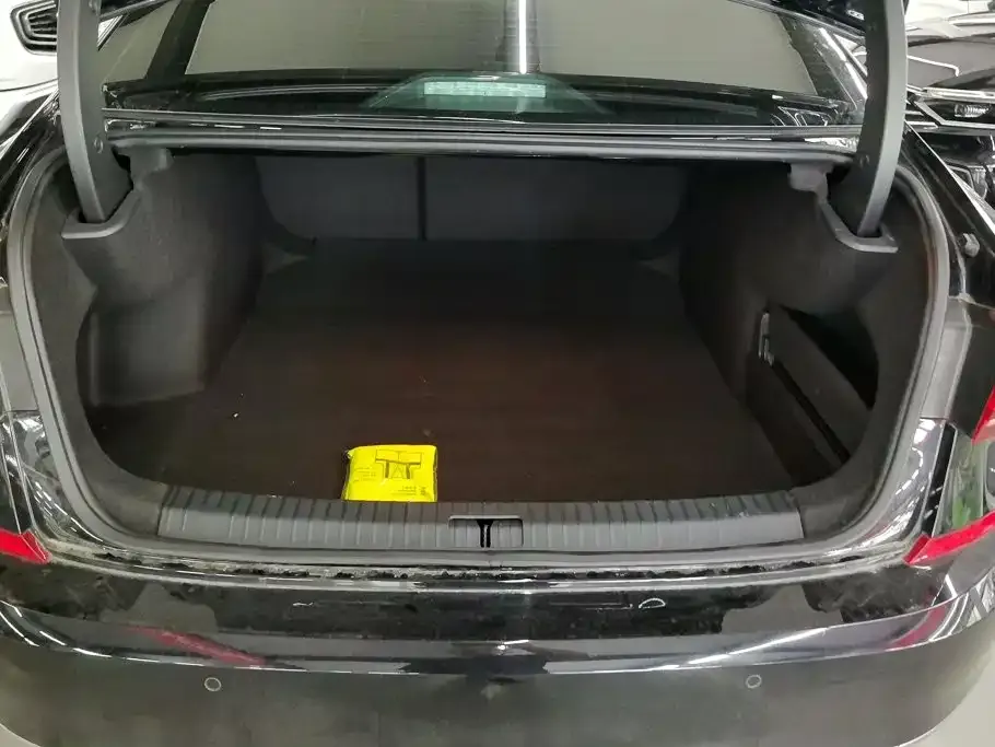 Volkswagen Passat — фото 9