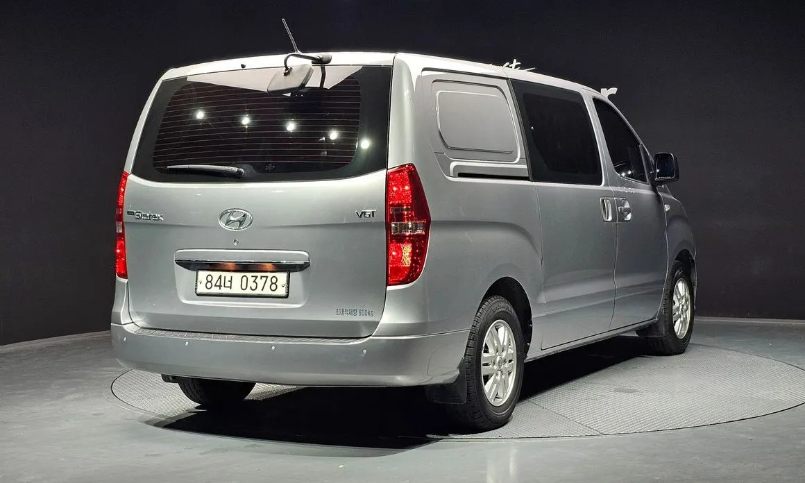 Hyundai Starex — фото 8