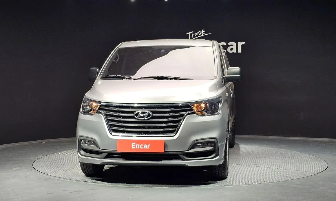 Hyundai Starex — фото 6