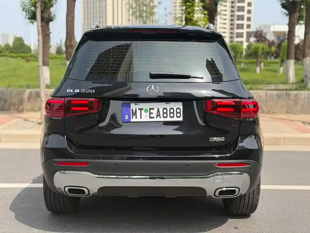 Mercedes-Benz GLB — фото 3