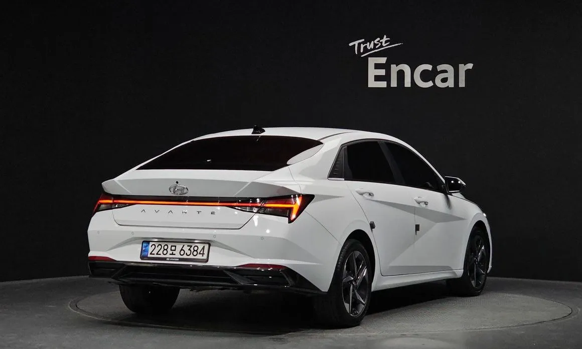 Hyundai AVANTE — фото 2