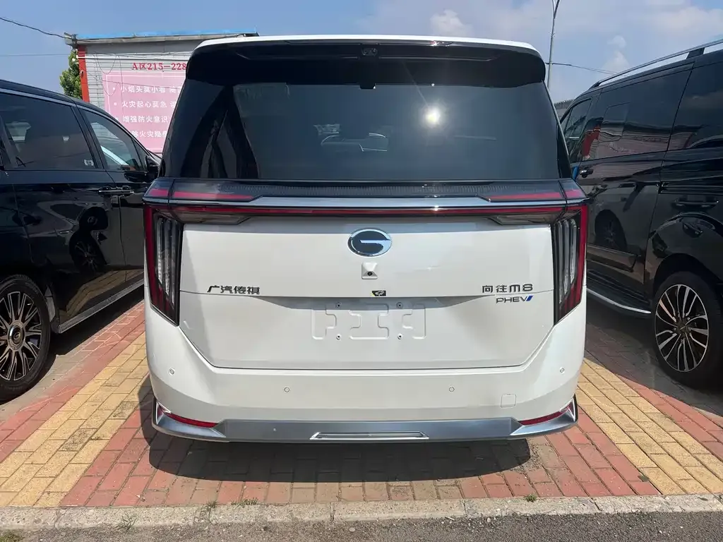 GAC Motor Trumpchi M8 — фото 10