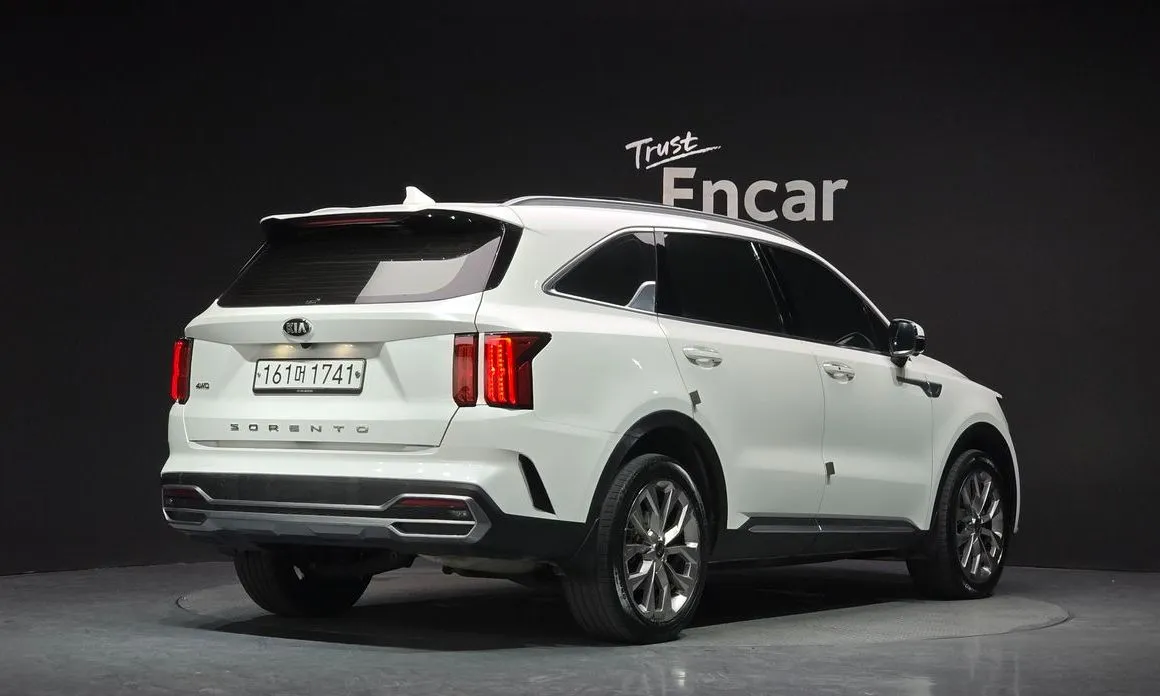 Kia Sorento — фото 5