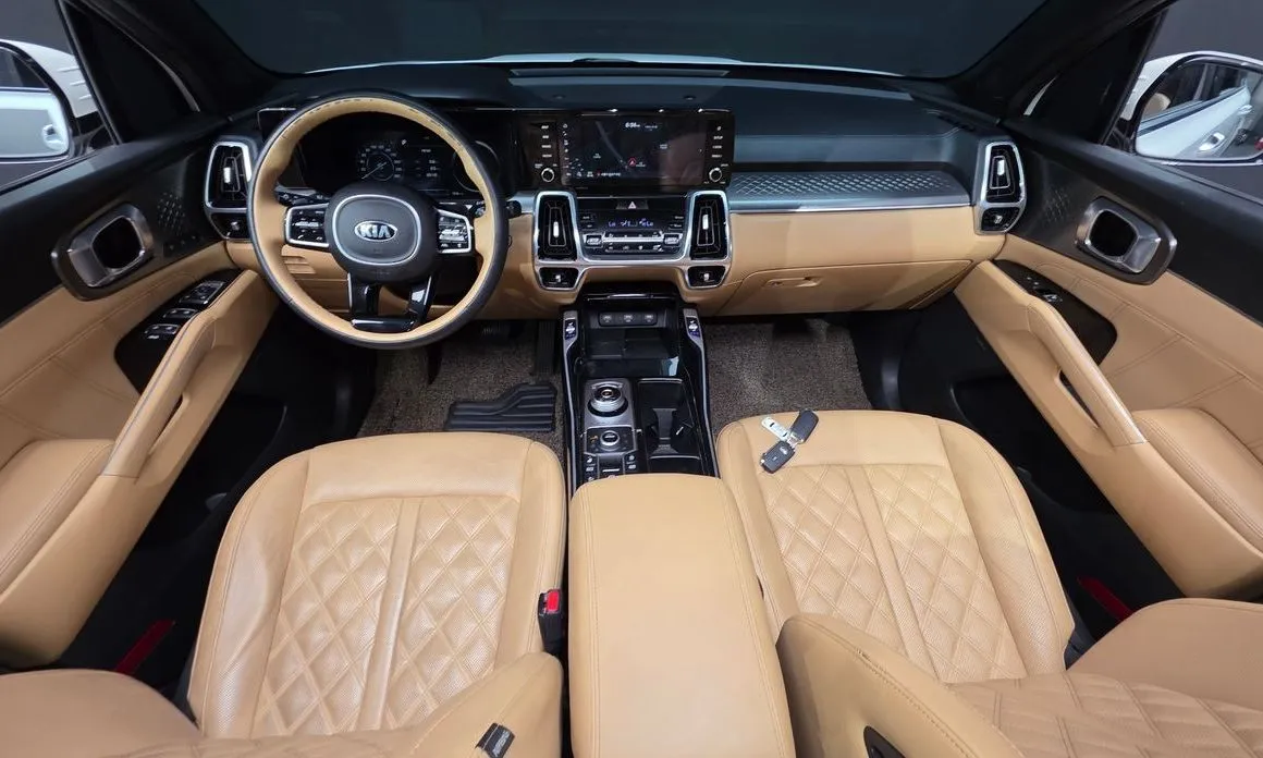 Kia Sorento — фото 10