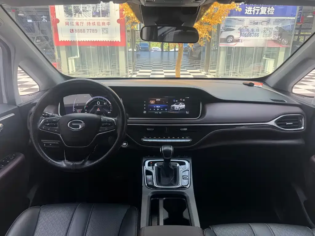 GAC Motor Trumpchi M6 — фото 3