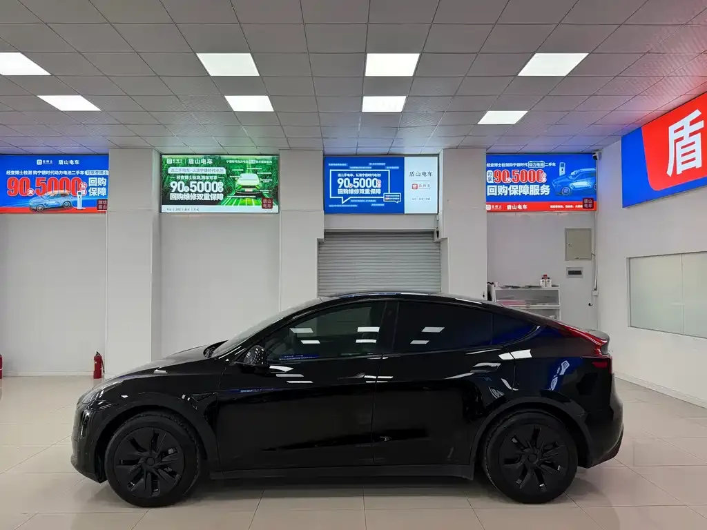 Tesla Model Y — фото 7