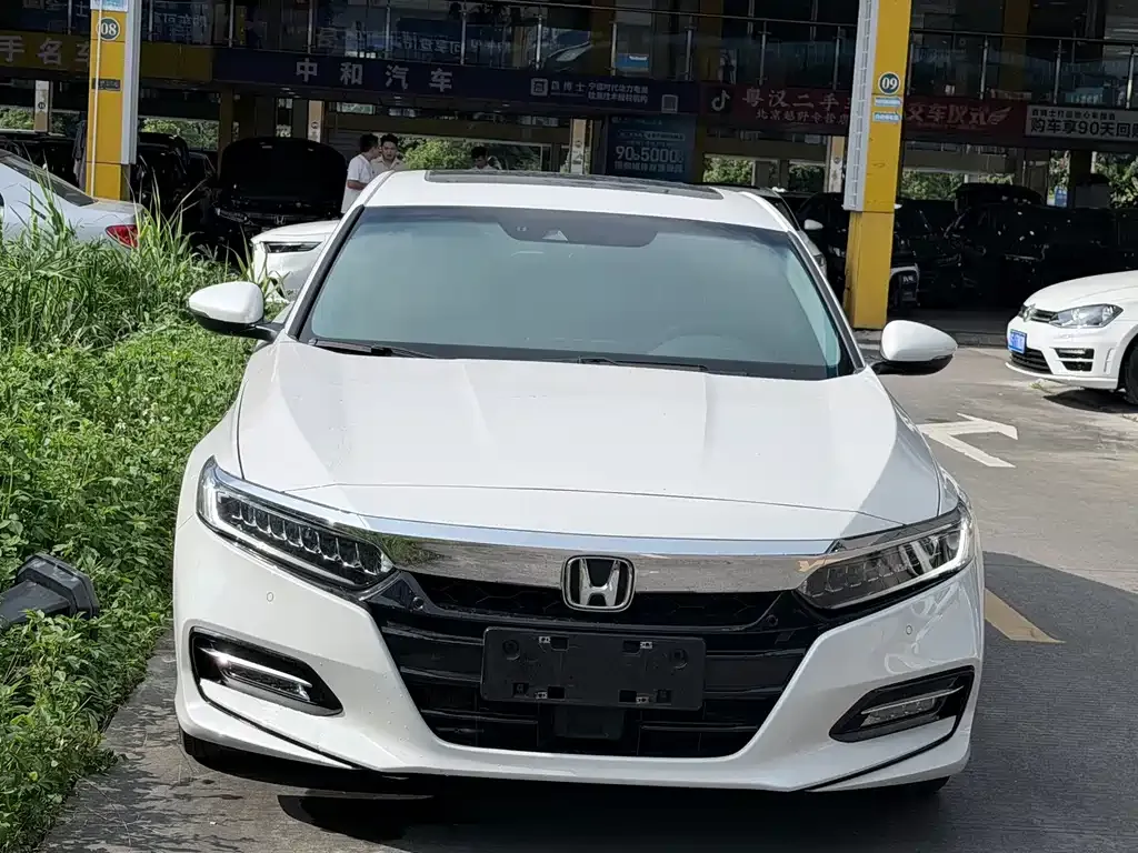 Honda Accord — фото 4