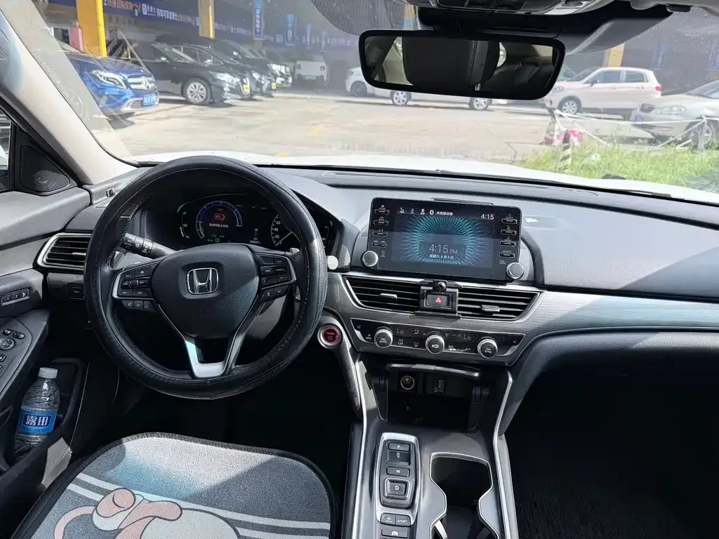 Honda Accord — фото 8