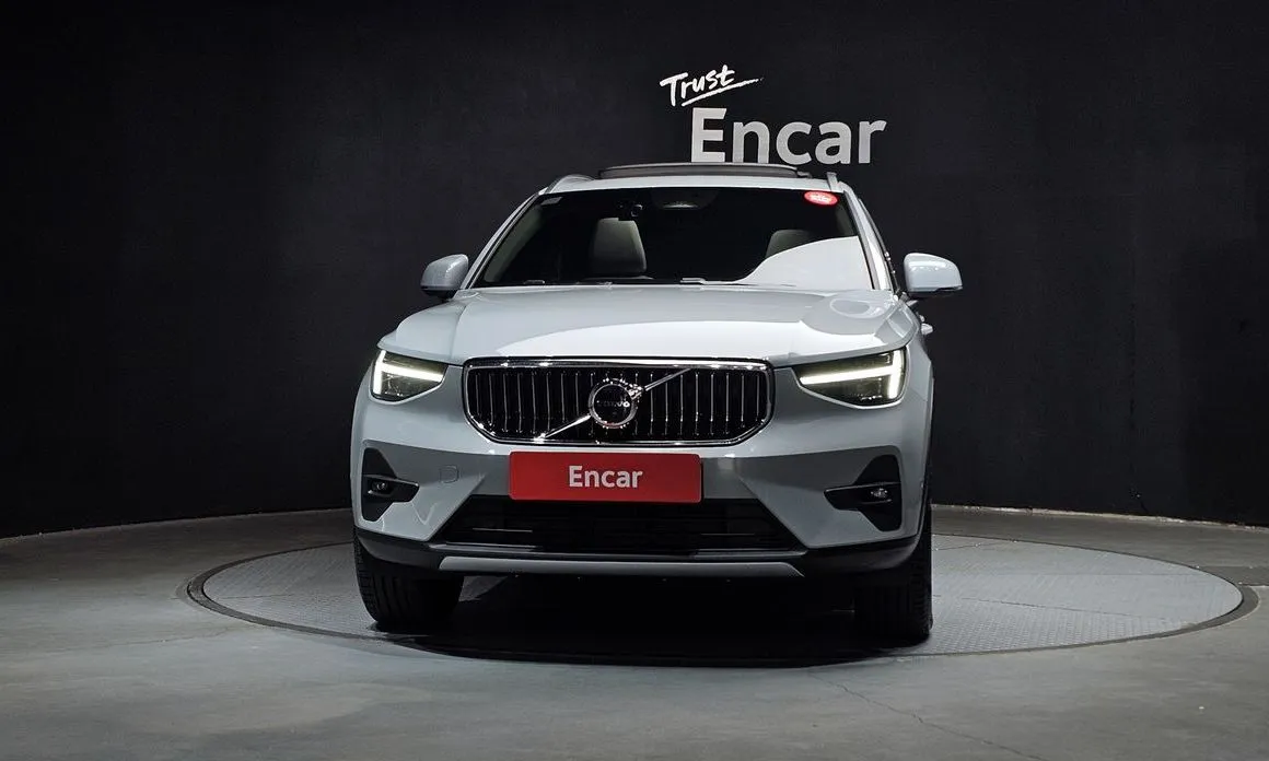 Volvo XC40 — фото 5