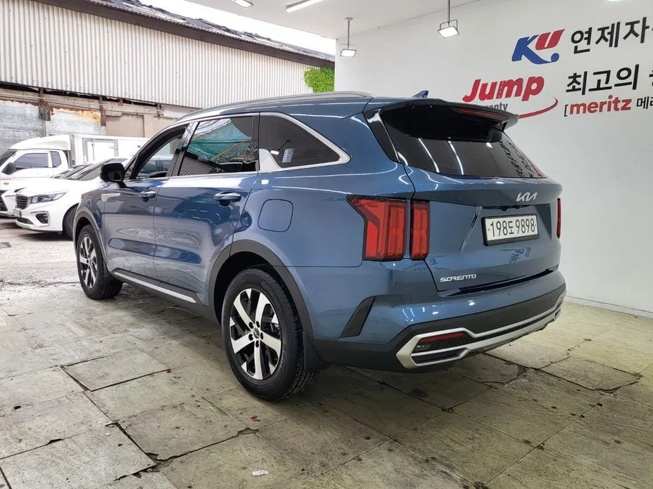 Kia Sorento — фото 5