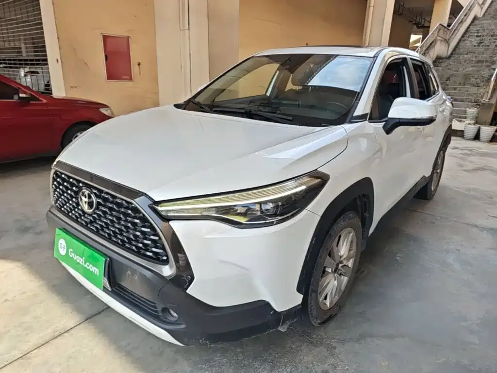 Toyota Corolla Cross — фото 1