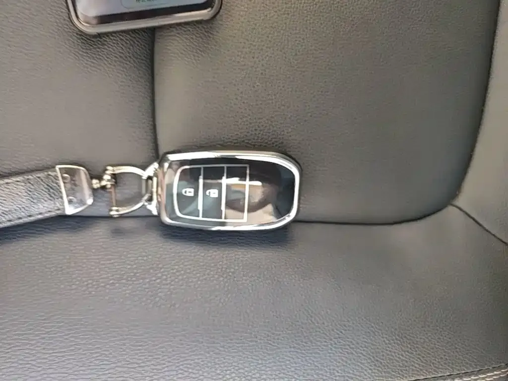 Toyota Corolla Cross — фото 8