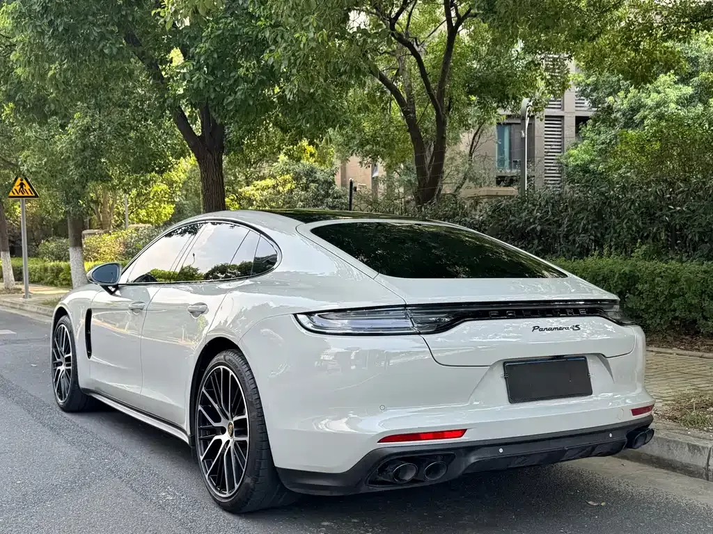 Porsche Panamera — фото 8