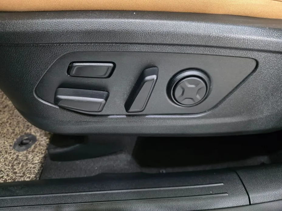 Kia Sorento — фото 10