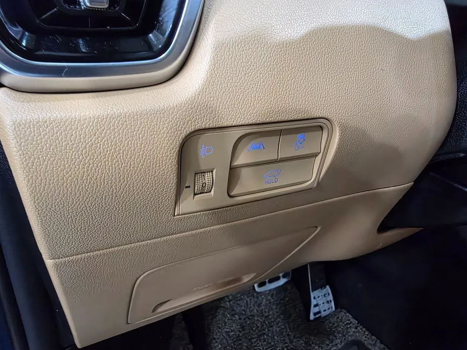 Kia Sorento — фото 8