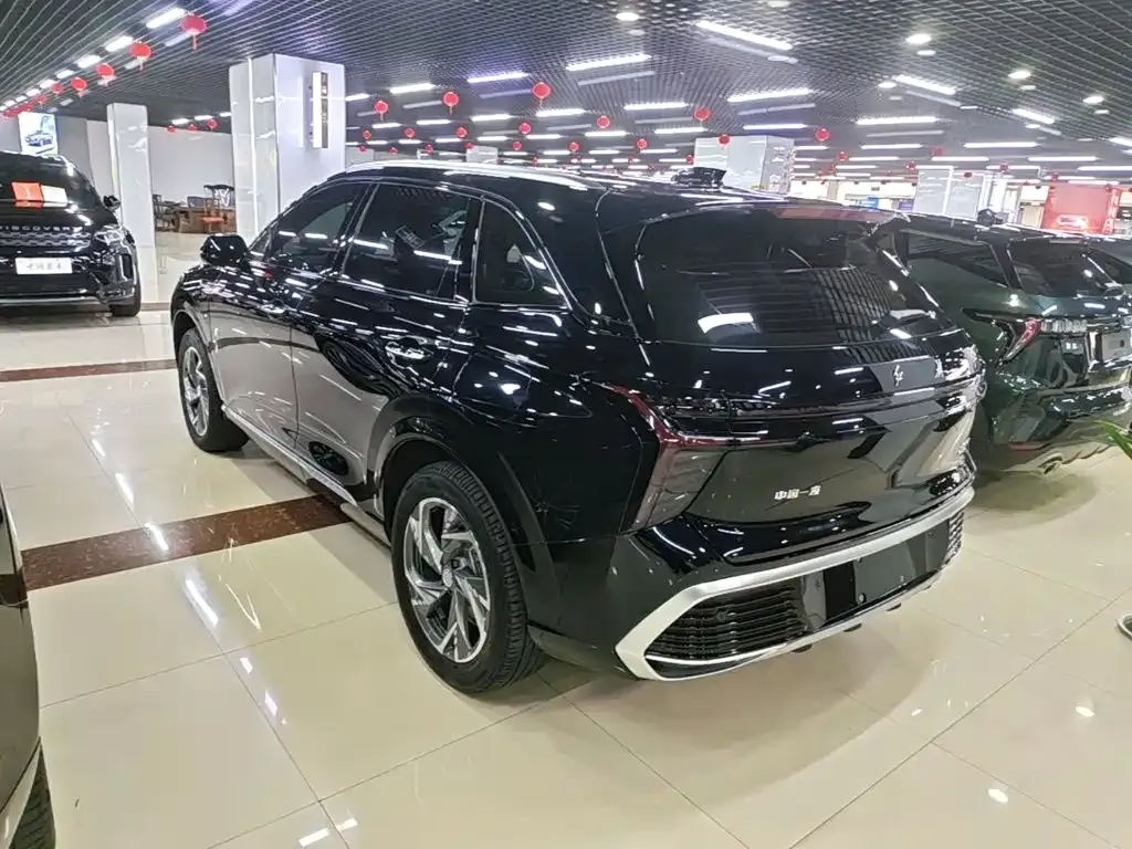 Hongqi HS3 PHEV — фото 9