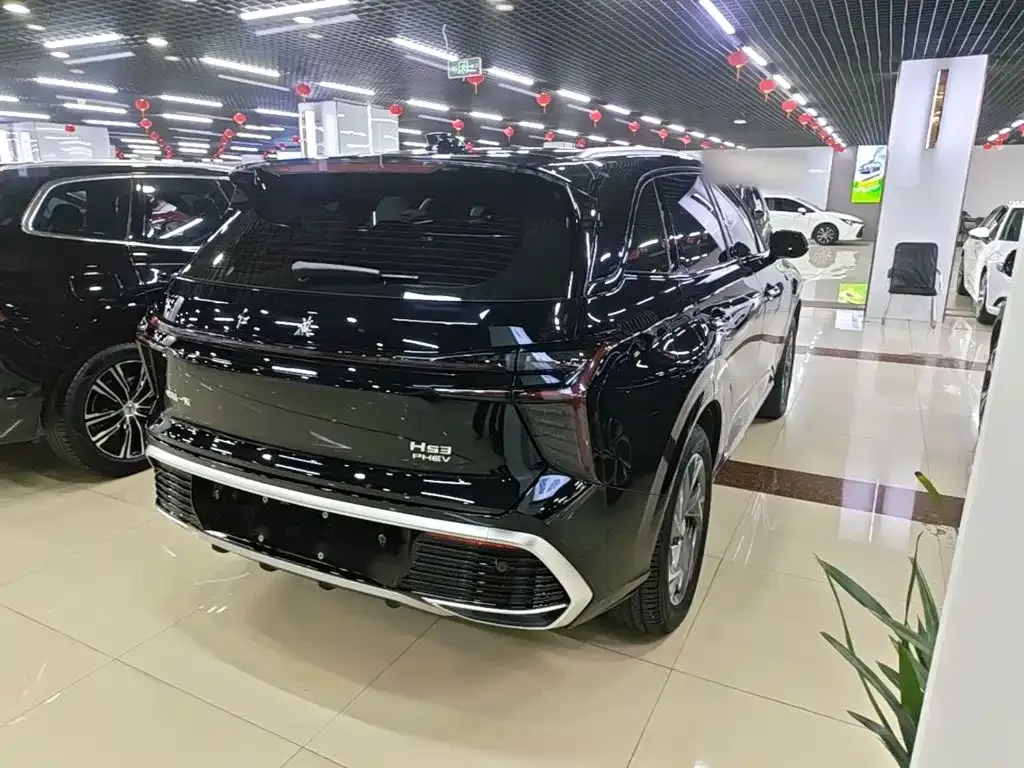 Hongqi HS3 PHEV — фото 8