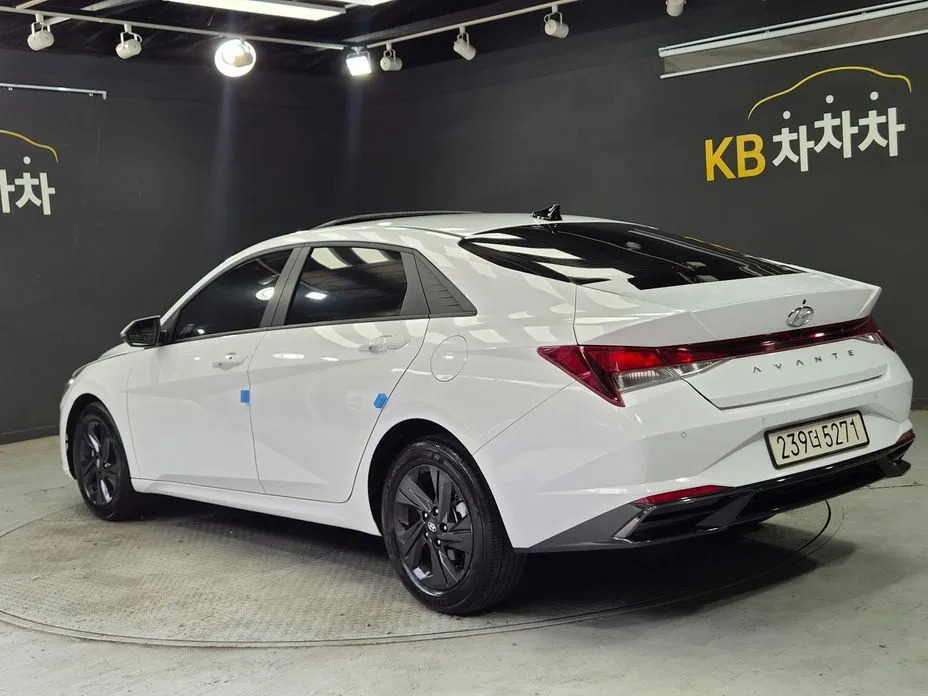 Hyundai AVANTE — фото 4