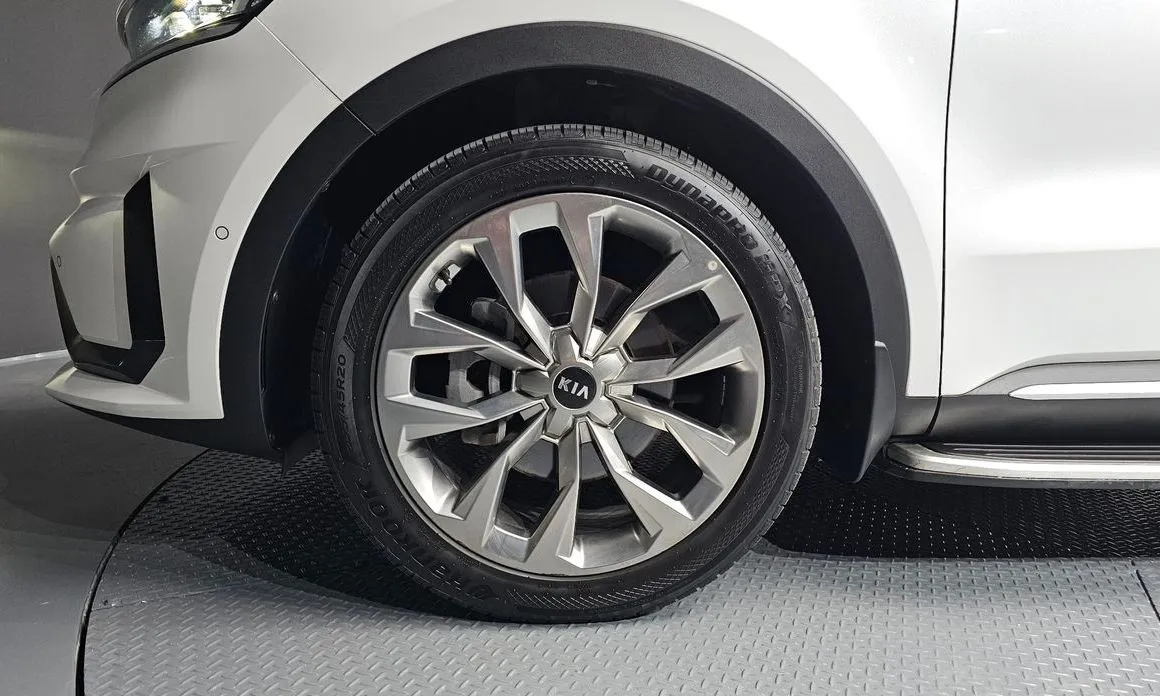 Kia Sorento — фото 8