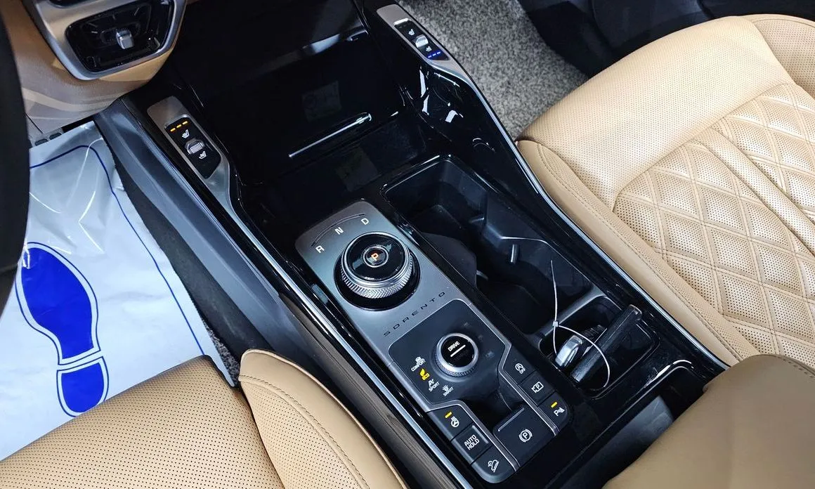 Kia Sorento — фото 9