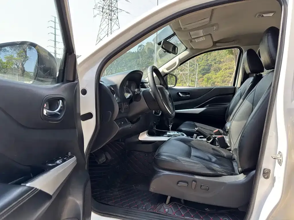 Nissan Navara — фото 4
