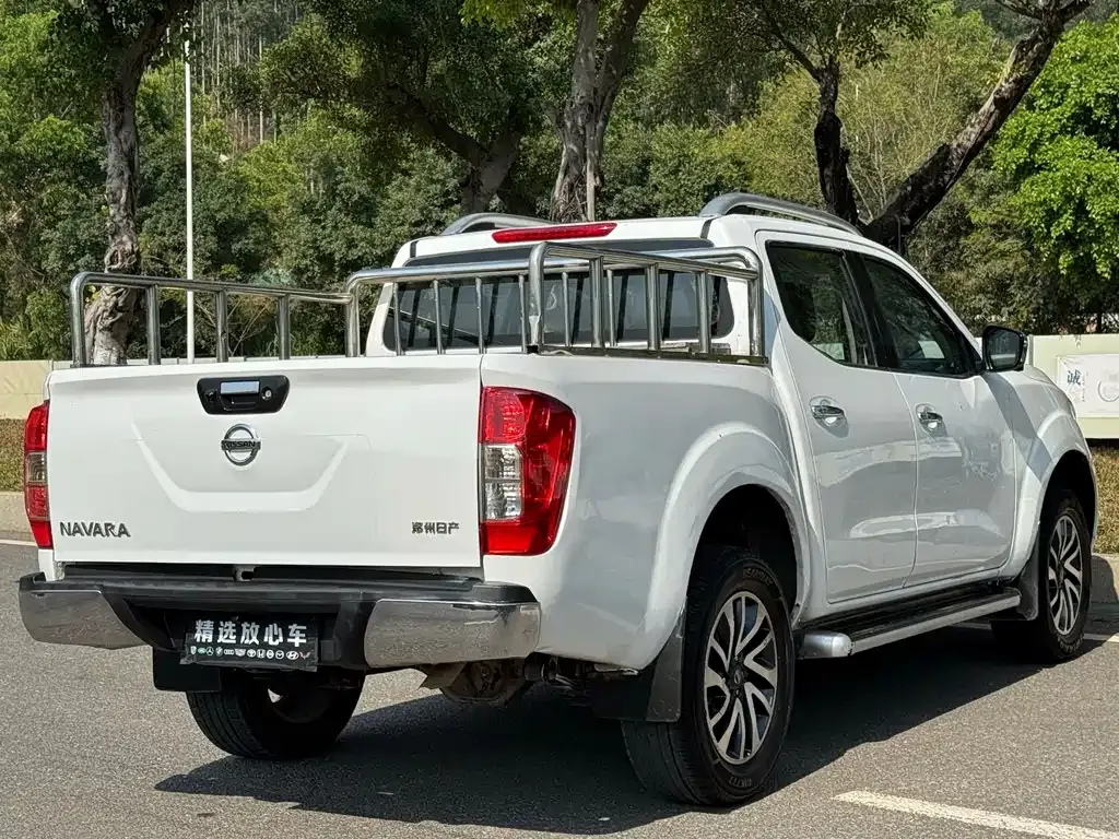 Nissan Navara — фото 7