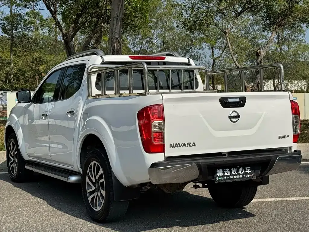 Nissan Navara — фото 8